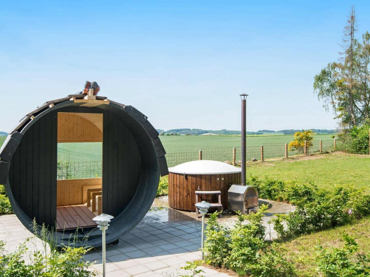 10 Person Holiday Home In Glesborg Chambre photo