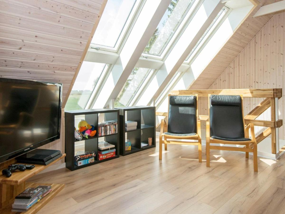 10 Person Holiday Home In Glesborg Chambre photo