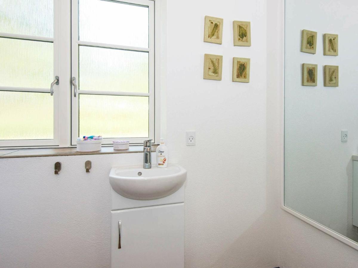 10 Person Holiday Home In Glesborg Extérieur photo