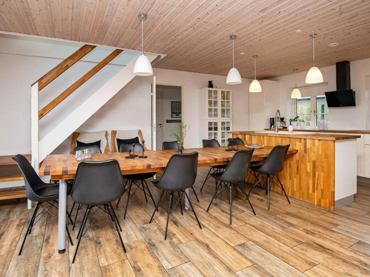 10 Person Holiday Home In Glesborg Extérieur photo