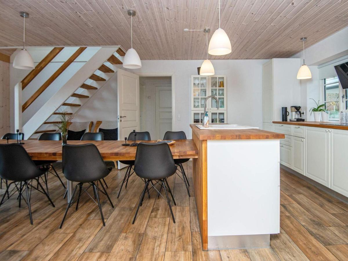10 Person Holiday Home In Glesborg Extérieur photo