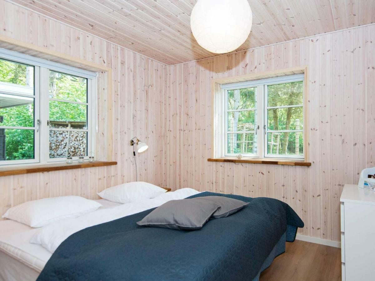 10 Person Holiday Home In Glesborg Extérieur photo